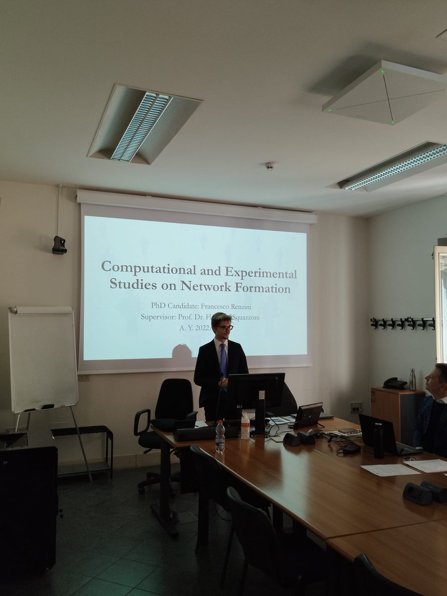 Today @FrancescoRenz27 successfully defended his #PhD thesis on #computational & #experimental research on #network formation at @nasp_school @DipartimentoSPS @LaStatale. Thanks to @squazzoni @RenseC & Karoly Takács @IAS_LiU as committee members and congrats to Dr. Renzini!