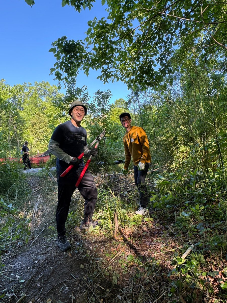 We're getting our hands dirty for a green cause! 🌳 As part of our ItentialGives initiative, our team joined @TreesAtlanta to cut down invasive bamboo from @AtlantaBeltLine's Arboretum- Westside Trail to help keep the multi-use trail & mobility corridor healthy & thriving.