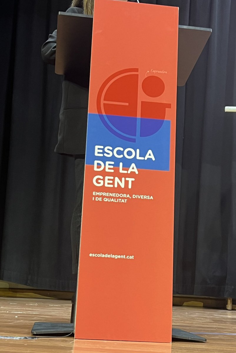 Debat electoral #AcordsxEducació sobre el futur de l'escola concertada organitzat per @escoladelagent La presidenta del Parlament i candidata @annaerra expressa en nom de @JuntsXCat el suport a les escoles d’iniciativa social i la necessitat de corregir el seu infrafinançament.