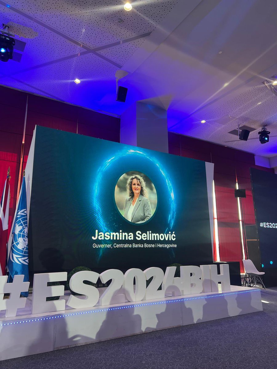 Guvernerka Centralne banke Bosne i Hercegovine (CBBiH) dr. Jasmina Selimović je uvodnim obraćanjem otvorila Panel II – Finansiranje energetske tranzicije, u sklopu Energetskog samita 2024 u Bosni i Hercegovini, koji se održava od 24. do 26. aprila 2024. godine u Neumu.