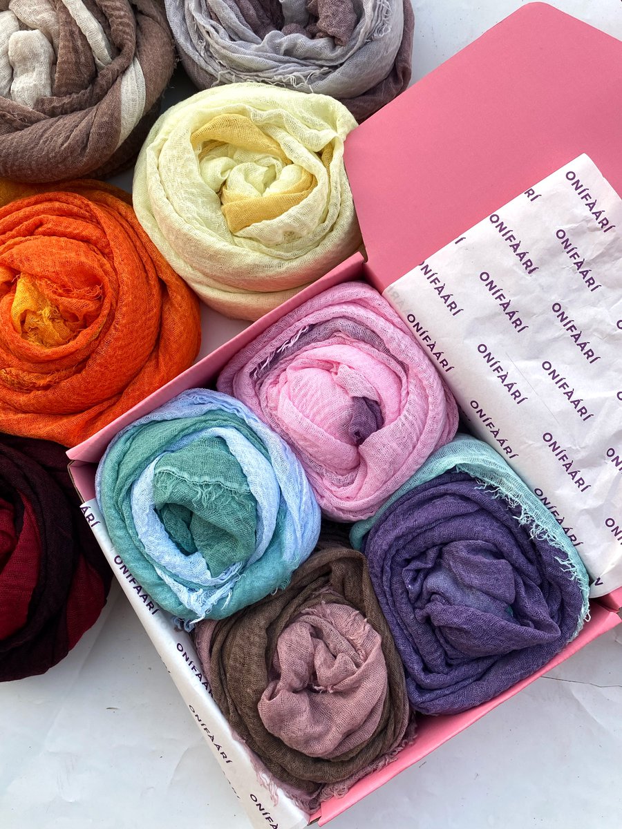 Do you want a scarf that is easy to wrap as turban in addition has 2 shades of color that you can use interchangeably?? Then this ombré crinkle scarf is for you Box of 4:12,000 Location:Ilorin Nationwide Delivery Pls Rt