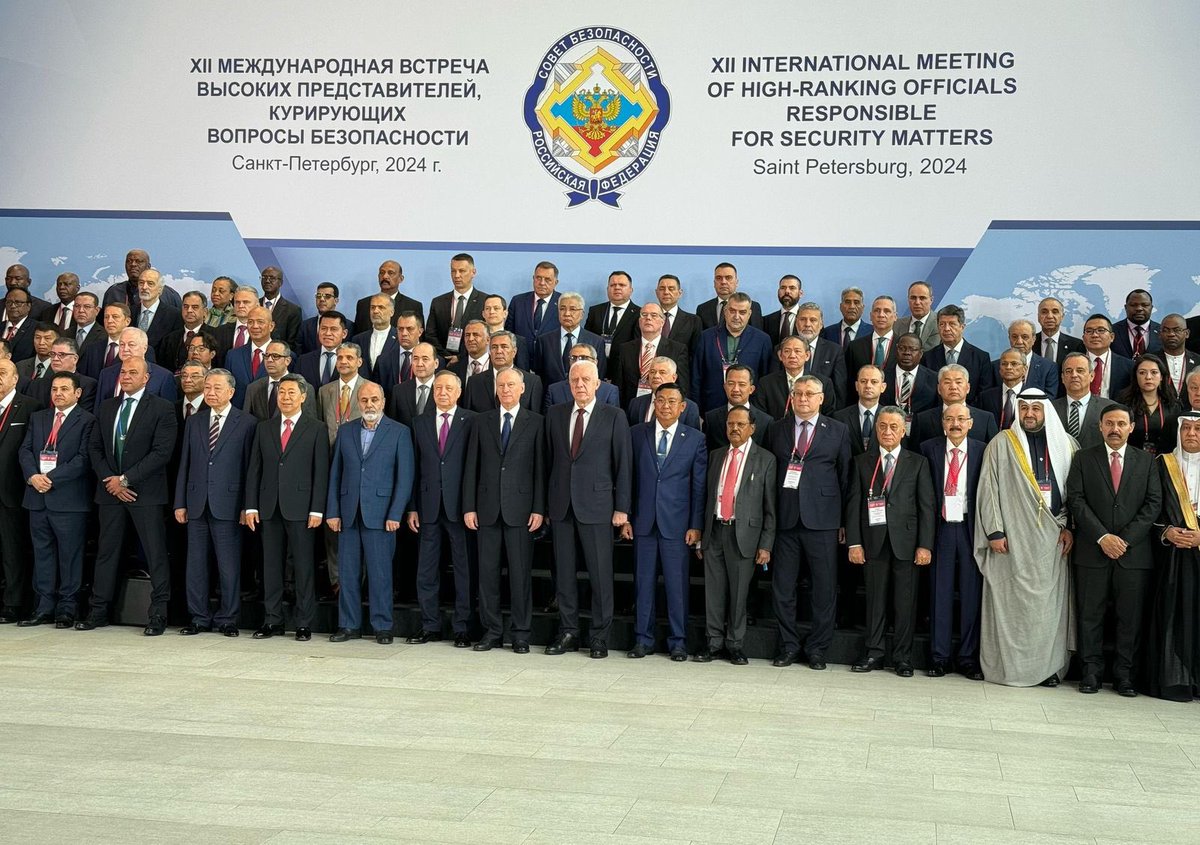 NSA Aji Doval & #Russian counterpart Nikolai Patrushev 
among top officials of 106 nations participated in XII International Meeting of High Ranking Officials Responsible For Security Matters held in #SaintPetersburg on 24th April.