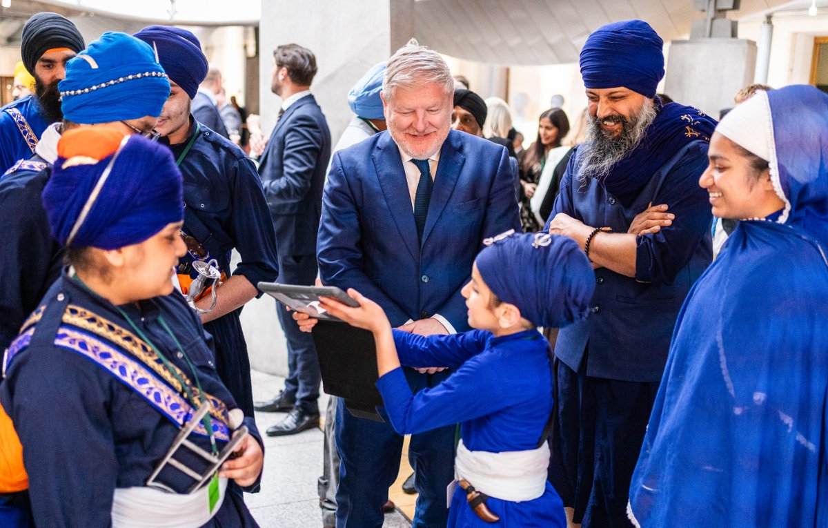 Great to join Scottish Sikh community celebration for Vaisakhi at the Scottish Parliament. Huge thanks to everyone who attended including @IndiaInScotland Consul General Bijay Selvaraj #Vaisakhi