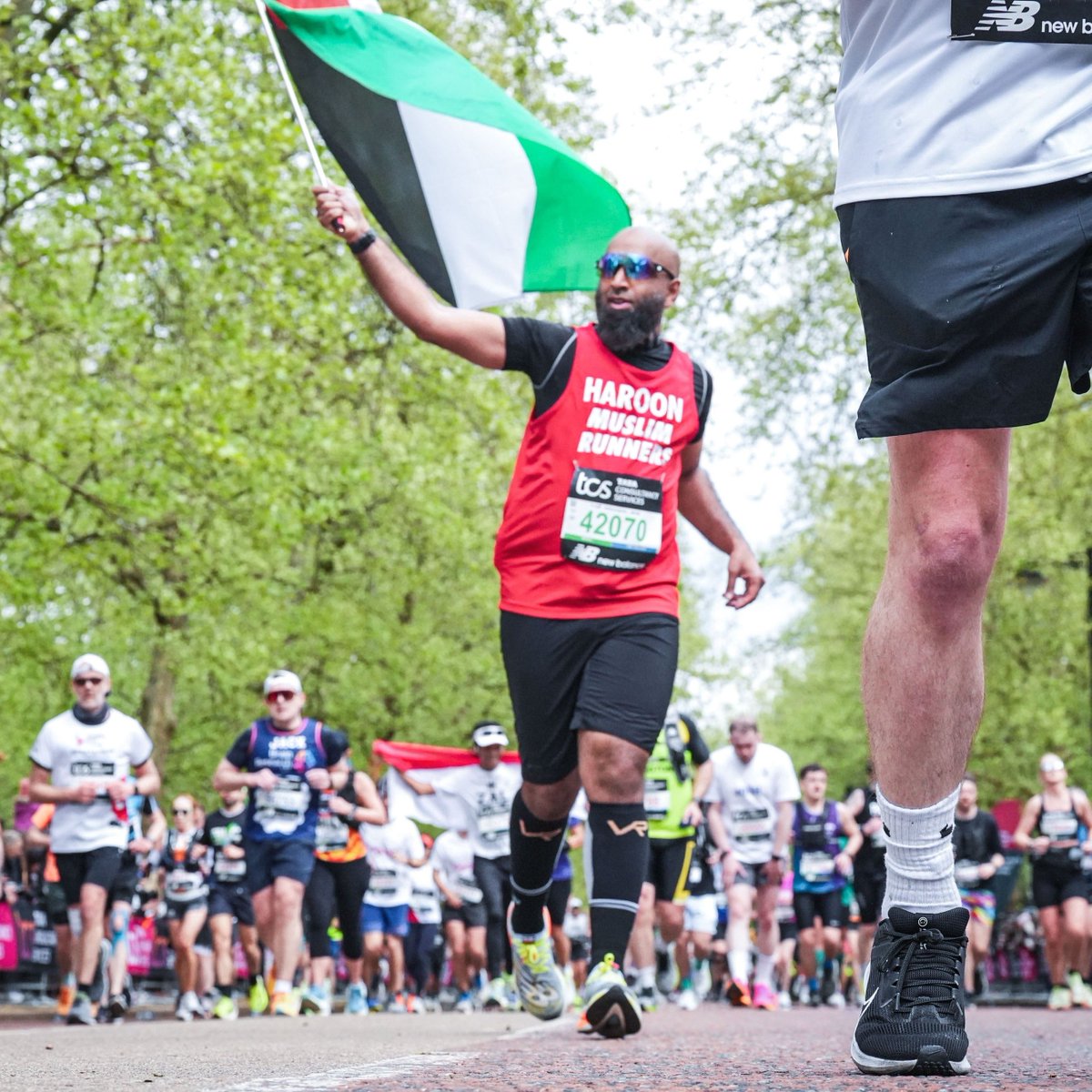 London Marathon 2024 - the one we'll never forget! I run for the voiceless, for the oppressed, for #Palestine. With each step, I defy silence, amplifying the call for justice. #LondonMarathon #EndTheOccupation #StopTheGenocide 🇵🇸✊