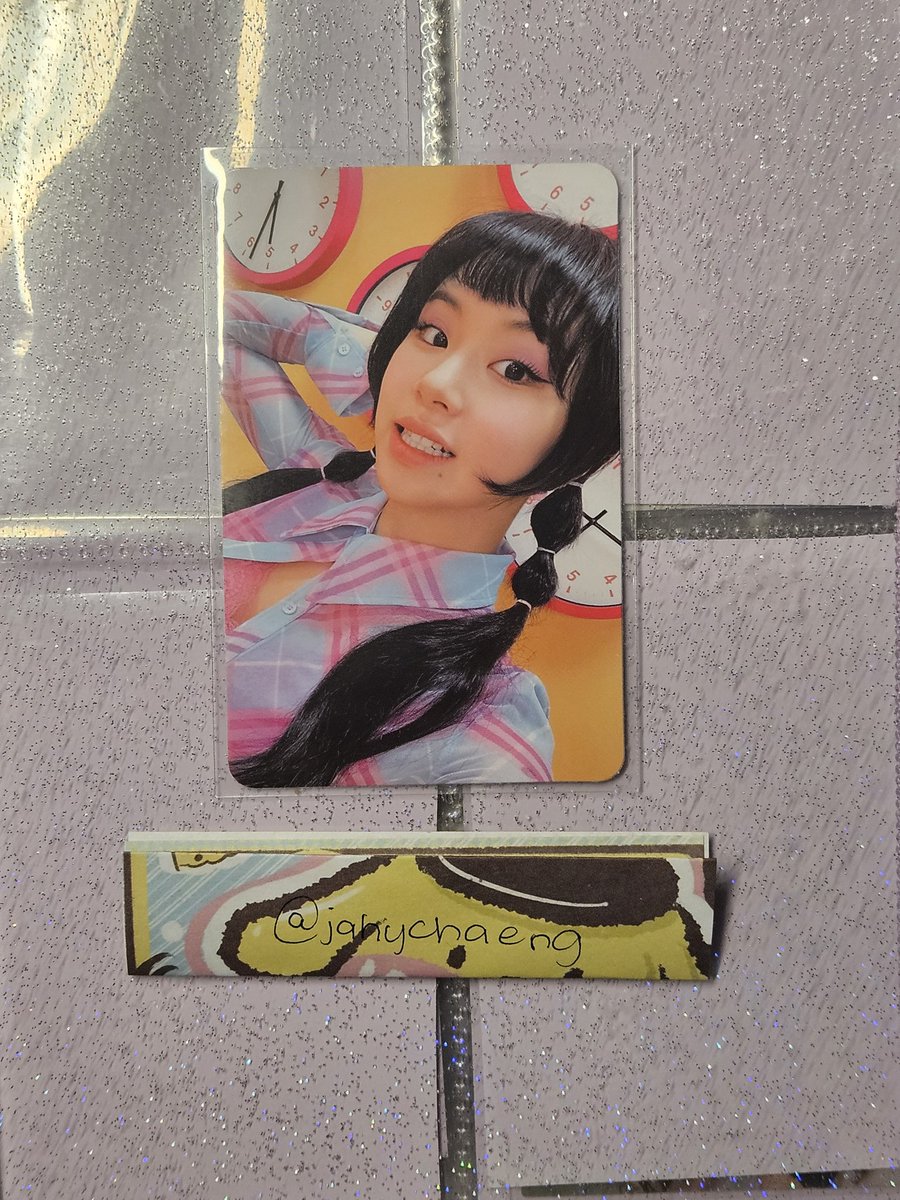 jahychaeng's tweet photo. wts lfb twice chaeyoung between 1&amp;2 album pc ph

Chaeyoung B1&amp;2 
— ₱145 + pf lsf 
— mint condi 
— mine to claim https://t.co/xB1UgWf5CN