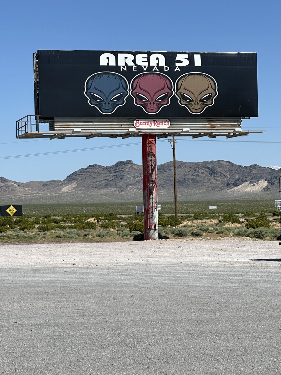 jeffwilsongeo's tweet photo. Back down to Vegas this week, looking for answers.....
*
*
*
*
*
*
#lanscape #photography #photo #area51 #Amargosa #desert #desertlife #nevada #USA https://t.co/fyJNJSKswJ