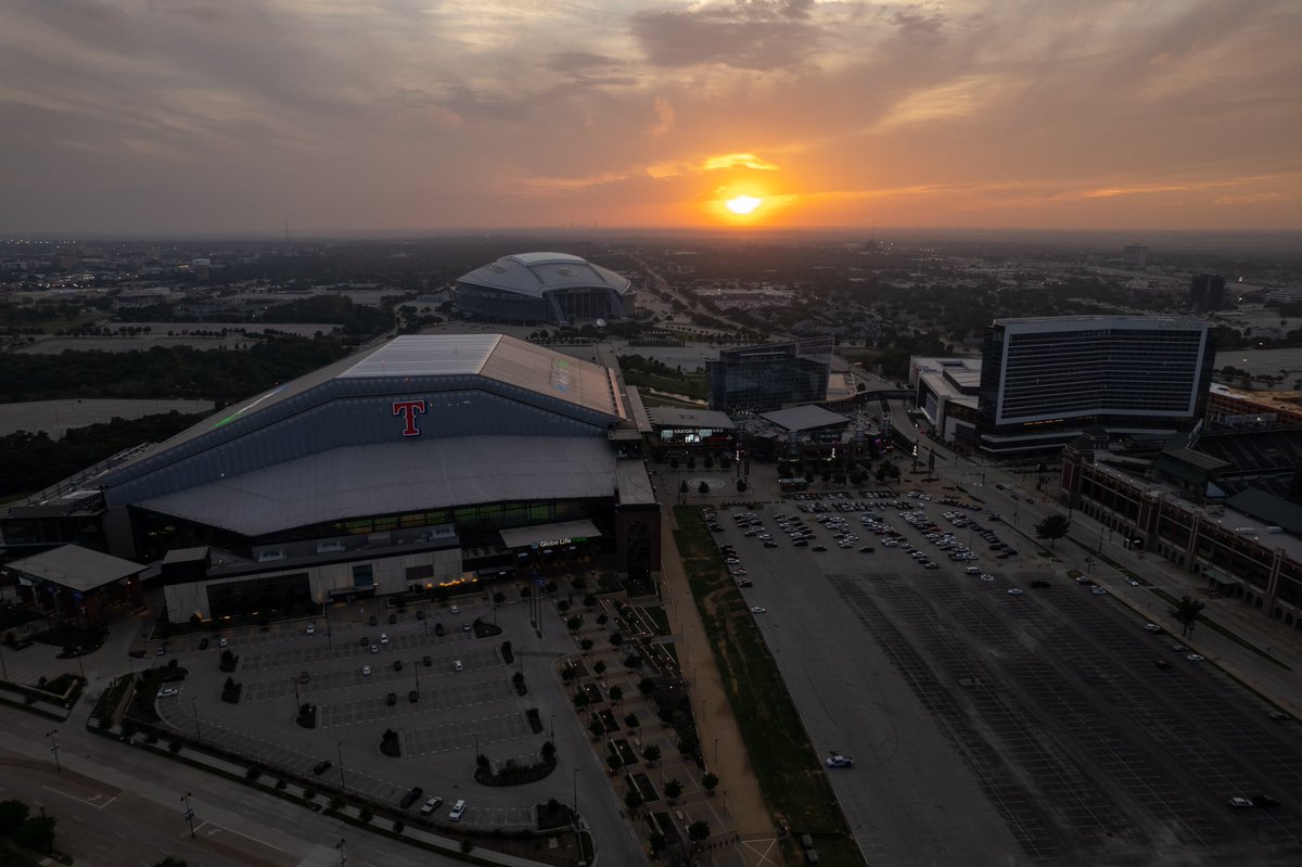 CwilliamsPhoto's tweet photo. Hey @Rangers some aerial photos for a couple of tickets to the game tonight? #Part107certified… https://t.co/0MLdGQo3y2