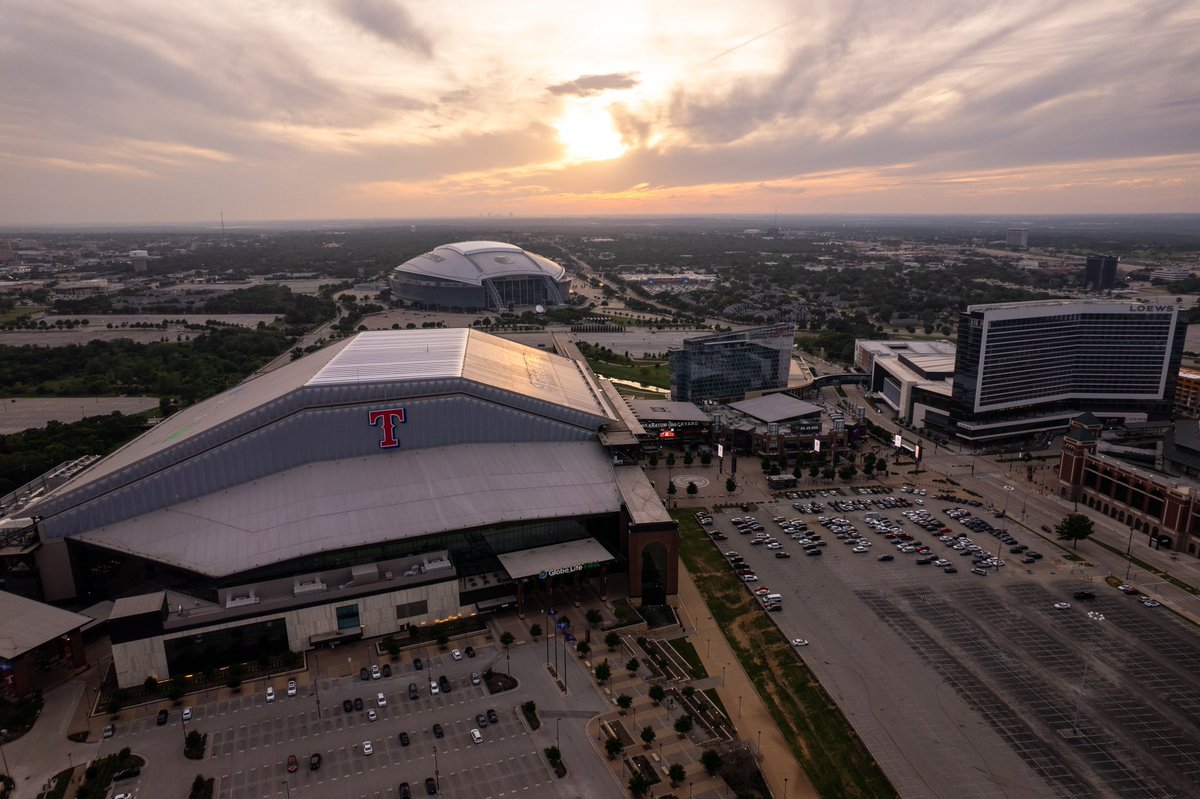 CwilliamsPhoto's tweet photo. Hey @Rangers some aerial photos for a couple of tickets to the game tonight? #Part107certified… https://t.co/0MLdGQo3y2