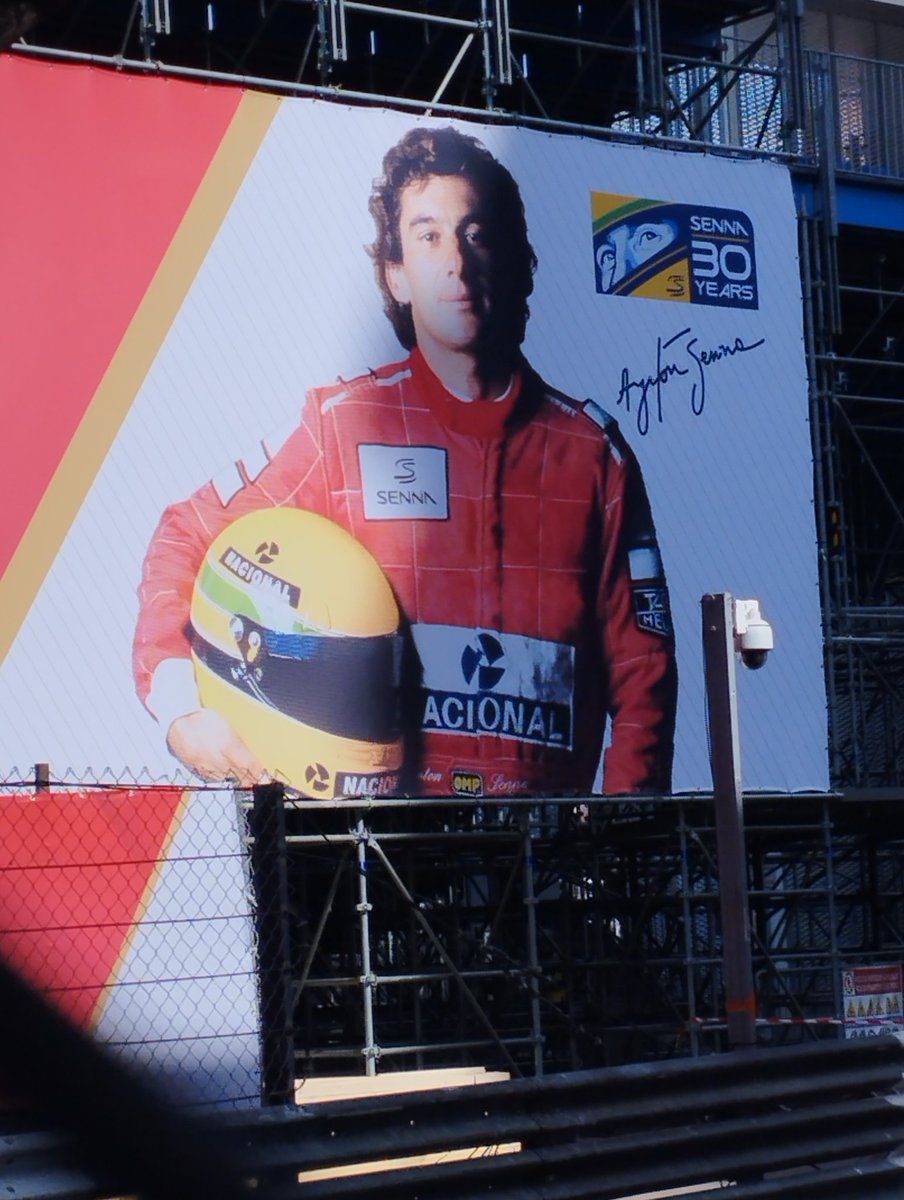#Monaco: ❤️ #AyrtonSenna osserva la griglia di partenza #Senna #MonteCarlo #f1 #GP24 #GPMonaco24 #Porto #Partenza