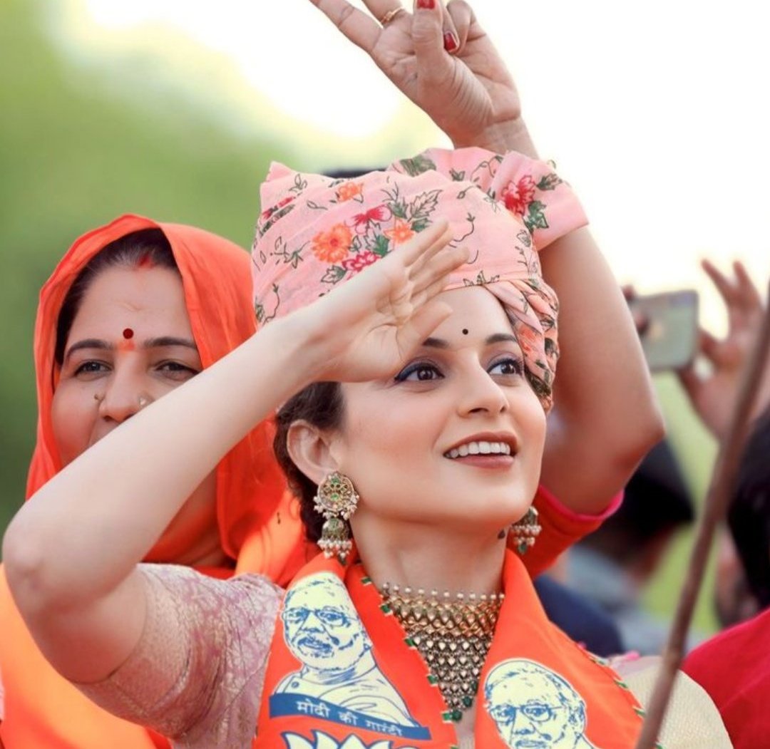 Stunning queen Kangana is raising temperature in politics 🥵❤✌🔥
#LokSabhaElections2024 
#ModiAgainIn2024 
#KanganaRanaut 🧡❤