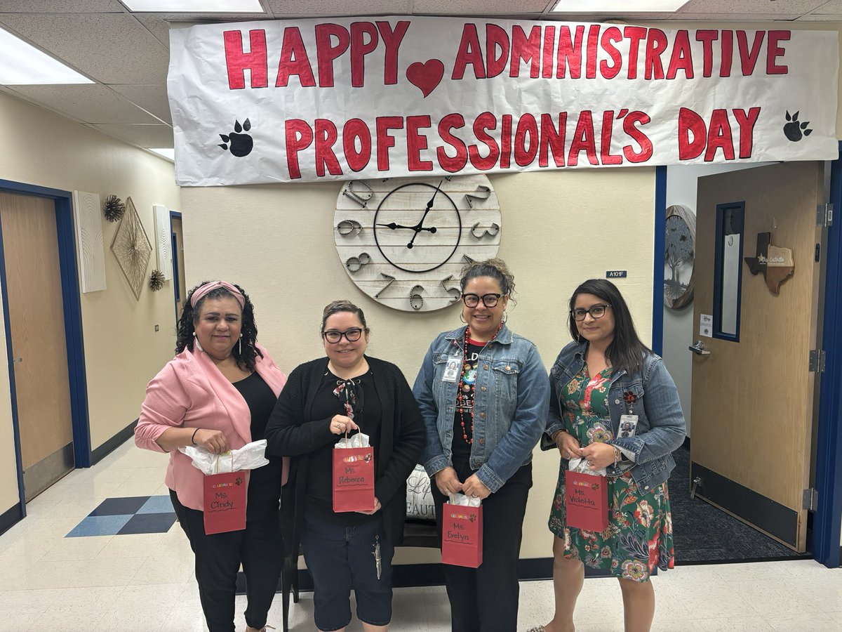 Abigail Sanchez (@msabeesan) on Twitter photo We ❤️ our administrative professionals <a href="/NISDVillarreal_/">Villarreal ES</a> Thank you for all do for our campus community. We ❤️ our administrative professionals <a href="/NISDVillarreal_/">Villarreal ES</a> Thank you for all do for our campus community.