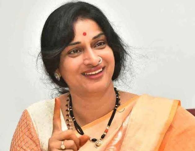 Hyderabad BJP candidate Madhavi Latha's family owns assets worth ₹221 crore

K Madhavi Latha and her husband own movable assets amounting to Rs 165.4 crore, primarily in the form of shares in Virinchi Limited, Vivo Biotech Limited, and Gajwel Developers, as well as PKI…