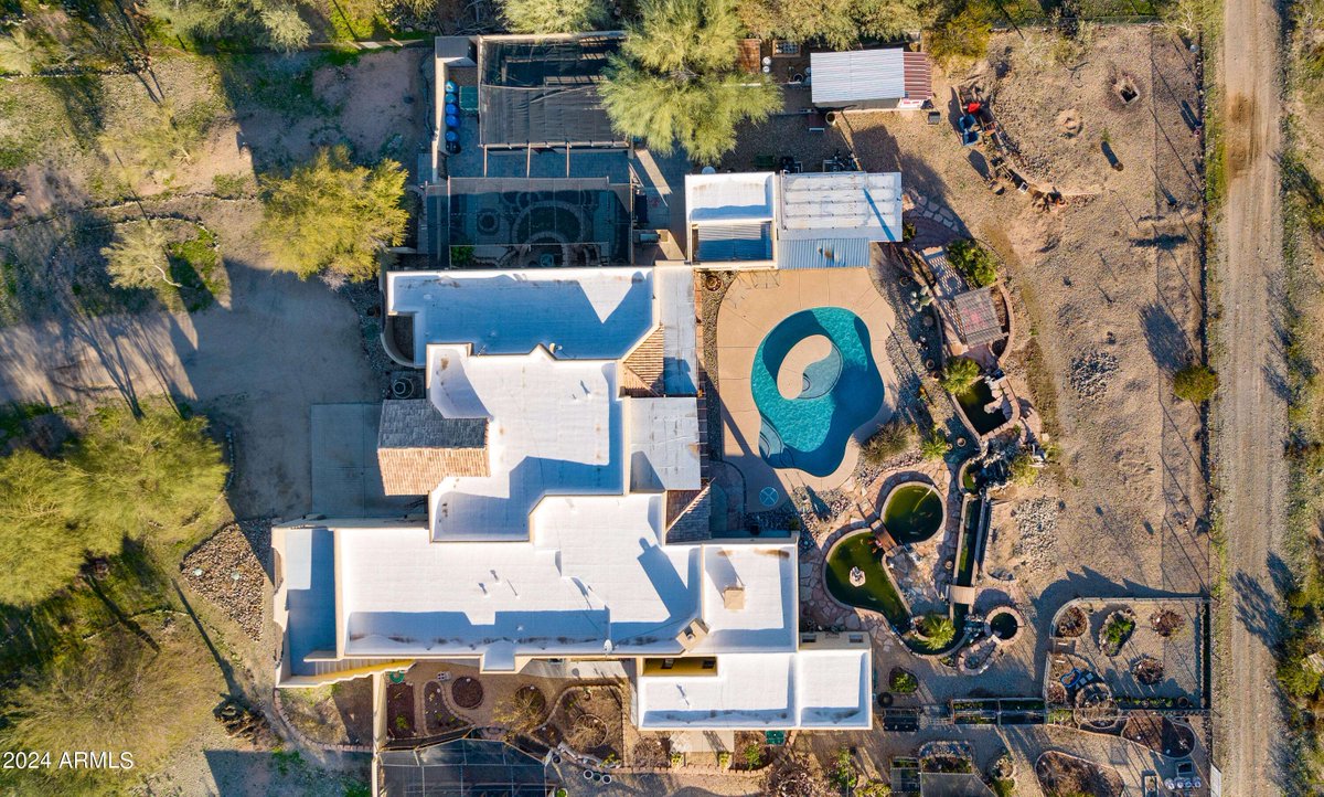 RonAzRealtor's tweet image. New Listing Price: $947,500
2733 W PEARCE Road, Laveen, AZ 85339 is a fantastic property with 4 bedrooms and 3.0 bathrooms.
See more here: ronwashington.lofty.me/d8qyizwv