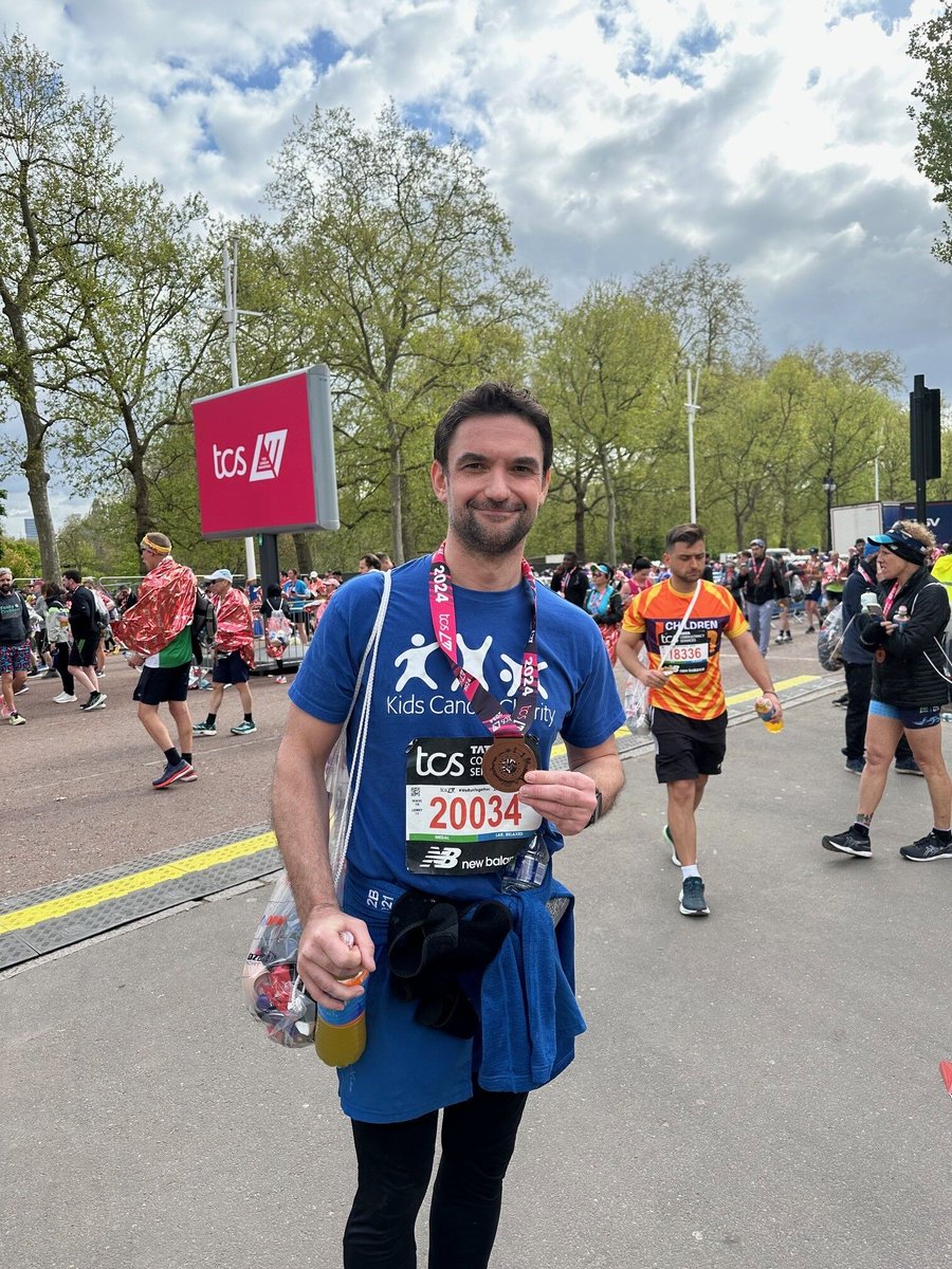 SuiGenerisLTD's tweet photo. Congrats to our MD James who completed the London Marathon this weekend! 🏃

Running in aid of #KidsCancerCharity, he completed the gruelling endurance test in 4 hours 36 minutes, raising over an incredible £2,000. 🫶

Donate here: https://t.co/PNjkp79cpv

#LondonMarathon https://t.co/gj6xDjFYqx