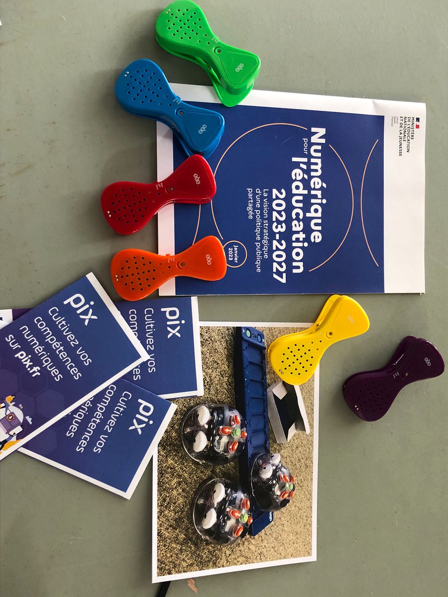 DrneBFC's tweet photo. La @DrneBFC présente à la journée  départementale pour l'éducation artistique et culturelle de @CD_CotedOr.
🎨🎭🖼️  Parce que le #numérique est devenu est élément incontournable de l'art et la culture dans notre société.
Merci à la @DraeacBFC https://t.co/t9RSeFMnHM