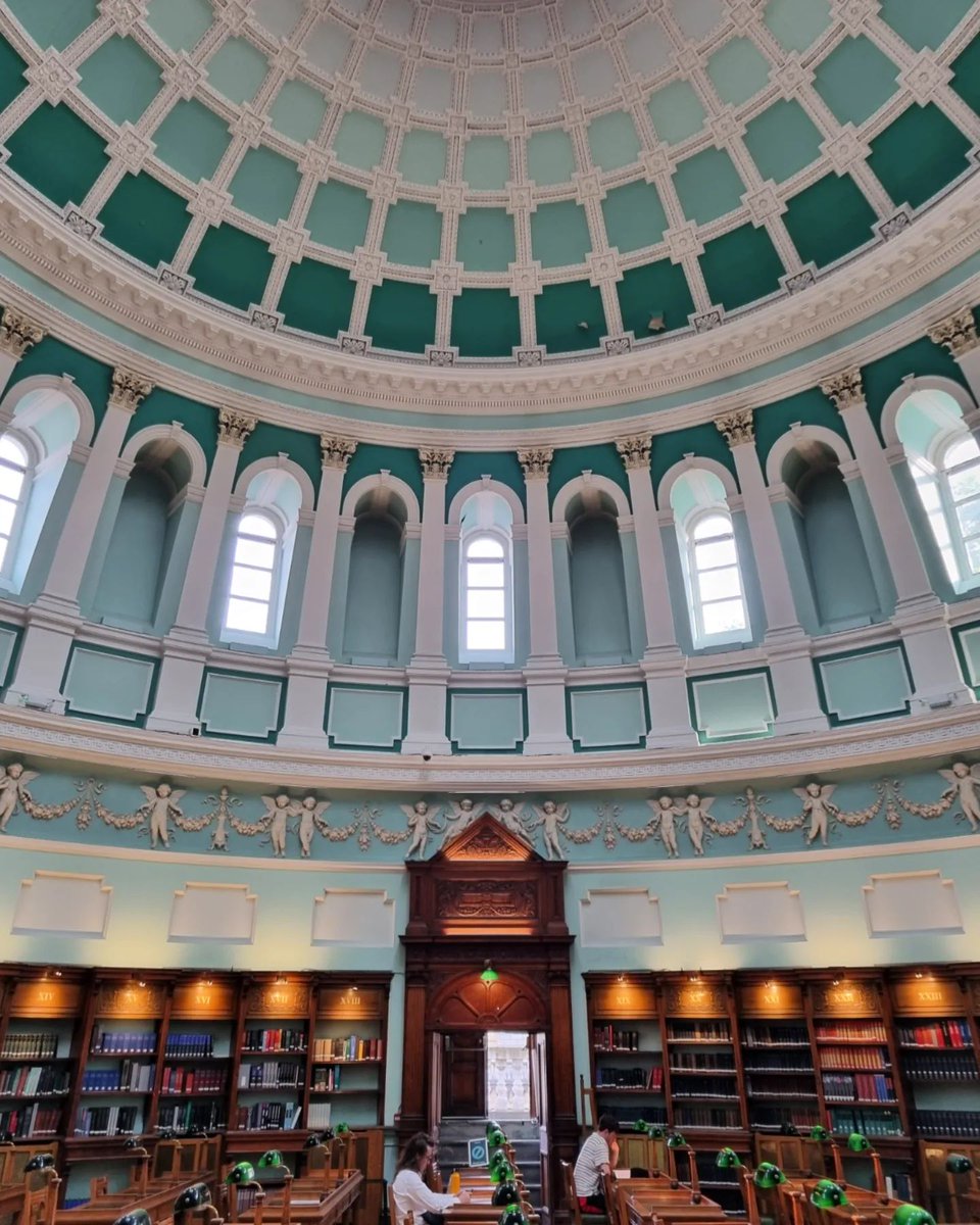 Literary heaven? You’ll find it in #Dublin: @NLIreland 📚 Explore the largest collection of W.B. Yeats manuscripts in the world, step back in time at the ‘People and Places exhibition & more 📜 Info 👉 bit.ly/4aTnqPA 📸 capitan_gian [IG] #LoveDublin