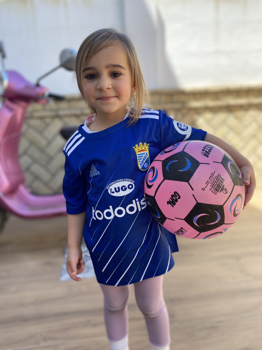 Ya está preparada para animar el sábado!! Ganas de partido 💙 <a href="/XerezCD_OFICIAL/">Xerez Club Deportivo</a>