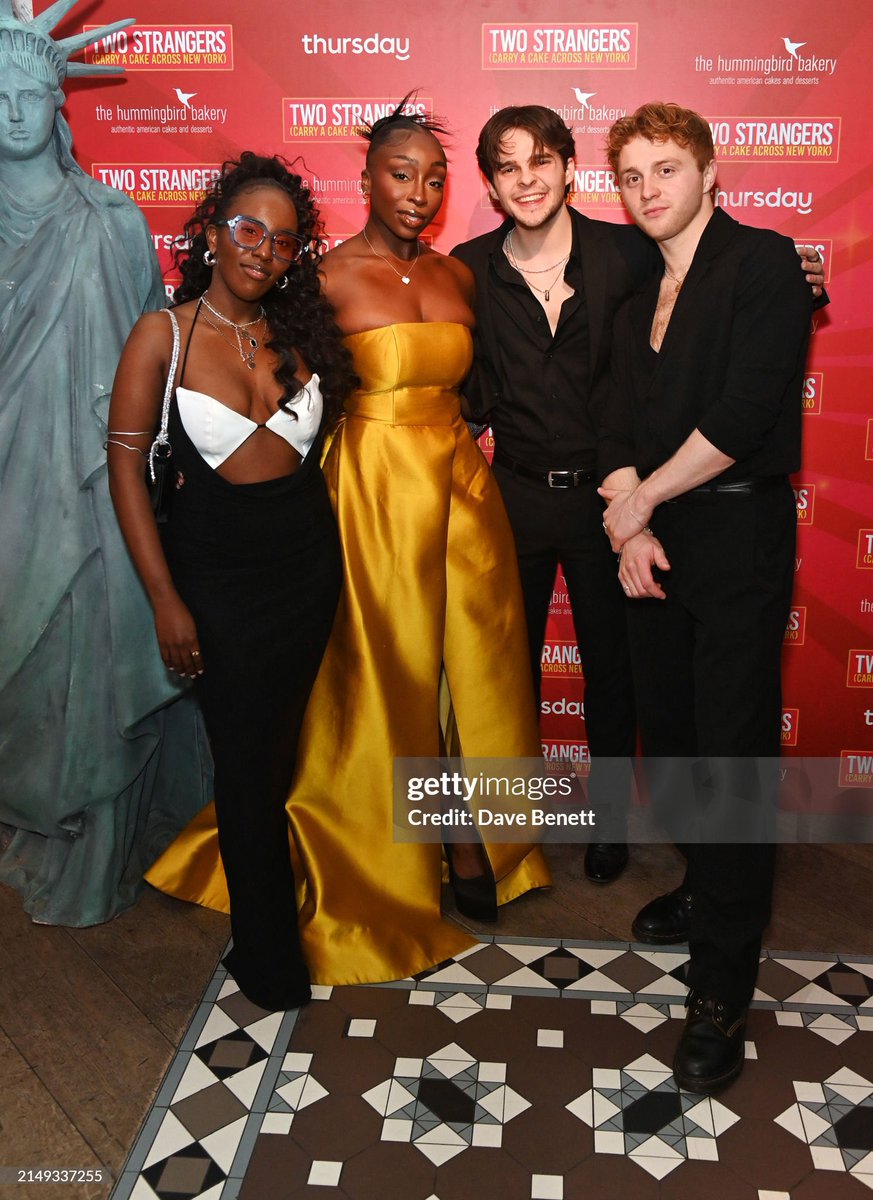dujonnagift's tweet photo. we’re now open in the west end and you should all come and see our beautiful show ❤️

@2strangersshow 
https://t.co/VV3XtRgP7l https://t.co/9jLzbIn8Gq