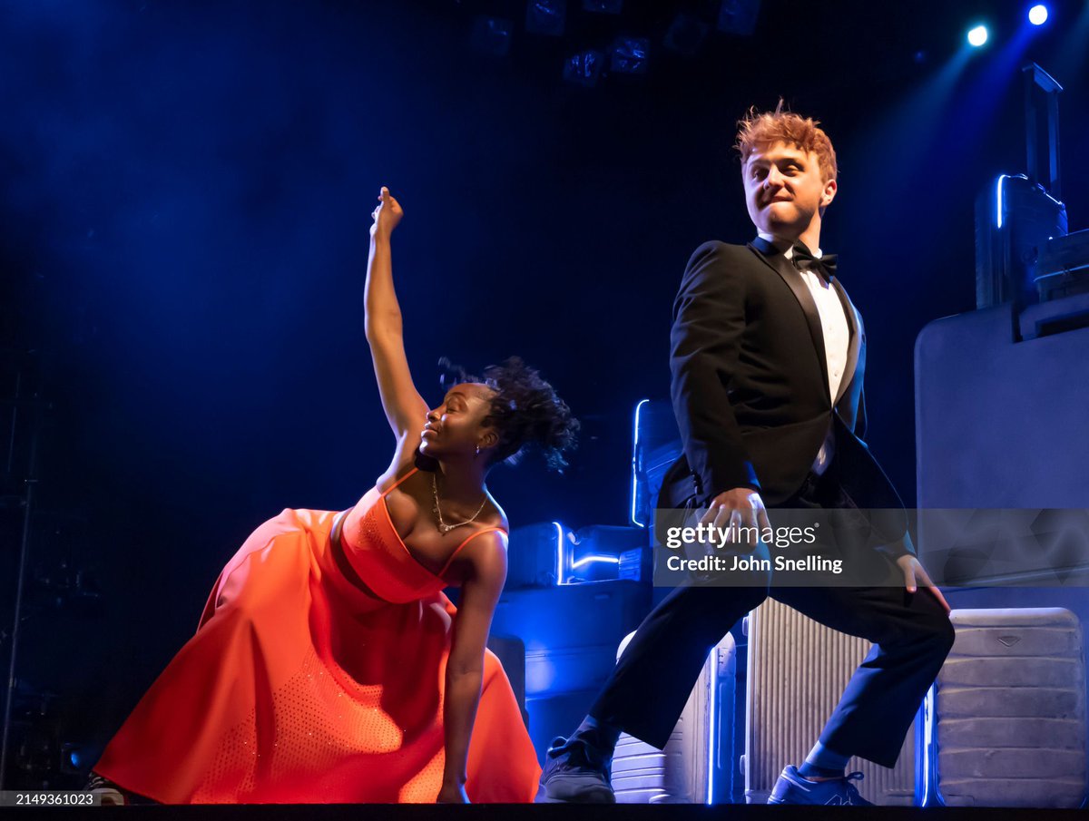 dujonnagift's tweet photo. we’re now open in the west end and you should all come and see our beautiful show ❤️

@2strangersshow 
https://t.co/VV3XtRgP7l https://t.co/9jLzbIn8Gq