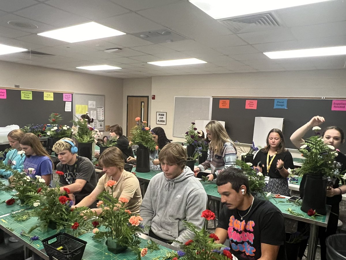 Foster Floral Design tweet media