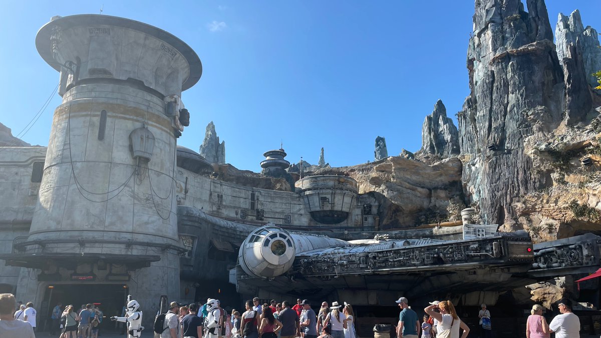 Daily 'missing #GalaxysEdge today' post ✨#StarWars
