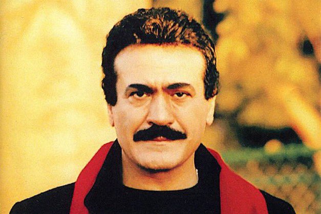 مردم کشور من گرسنه نیستند...
آنها روزی چند وعده گول میخورند.

  #فریدون_فرخزاد
#جاویدشاه