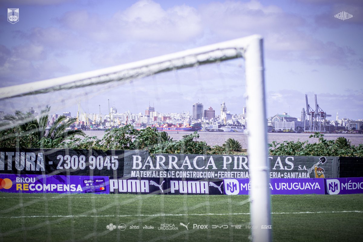 📍 𝐄𝐬𝐭𝐚𝐝𝐢́𝐨 𝐎𝐥𝐢́𝐦𝐩𝐢𝐜𝐨

Tarde de fútbol en el Cerro.

#DaleTuerto 🟣