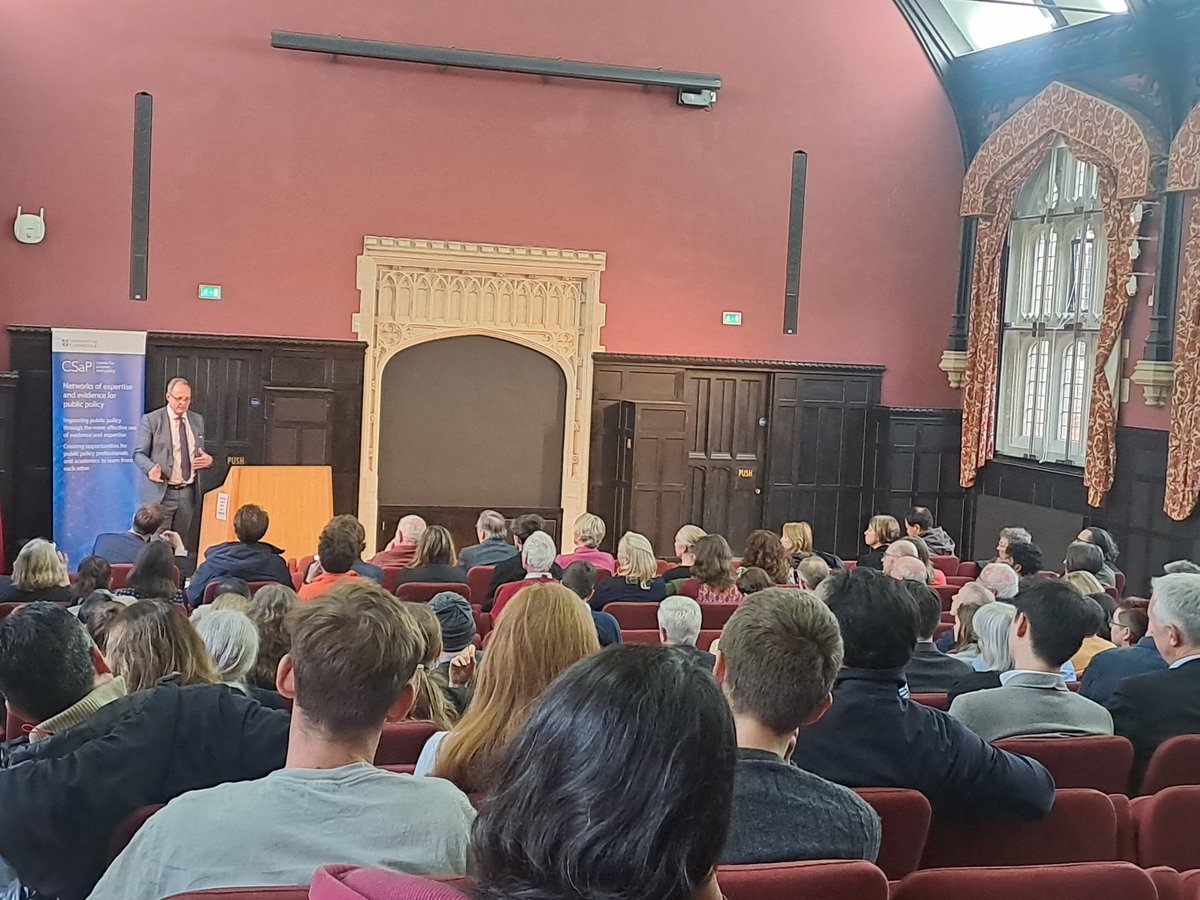 A full house today for the Annual Cleevely Lecture with Dr Dave Smith, the UK National Technology Advisor #cleevelylecture @stjohnscam@CSciPol
