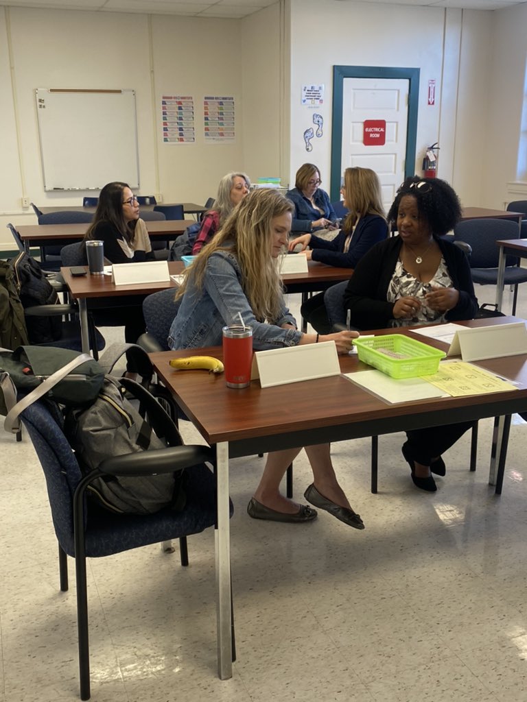 AMorgan_FCPS's tweet image. Learning techniques and strategies on how to present, and do it well. Wrapped up session three of Presenting to Adult Learners with a great group! #fcpssupport @TimothyDSnyder @loveofspecialed