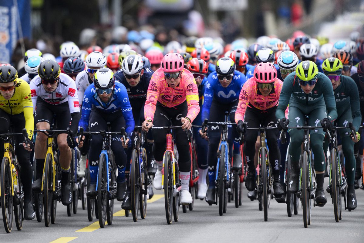 TourDeRomandie's tweet photo. Victoire d’étape au sprint avec la formation @decathlonAG2RLM qui remporte deux places : Godin décroche le maillot jaune #fromagelemarechal suivi de son coéquipier Andrea Vendrame. @keystone_ats 
@LoterieRomande #sushizen #banqueduleman #lovelysmile #chiccodoro #primoenergie https://t.co/CIYZT3c8Th