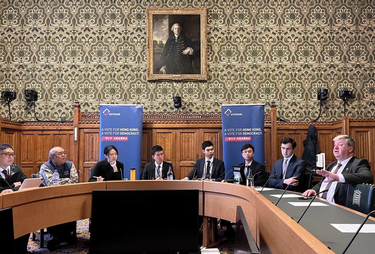 A survey from @V4HK_UK found #Hongkonger voters in UK much concerned of lenient foreign policy of UK over #Hongkong and China, with a focus on transnational repression from China. No preferred political party for now, the survey found, but would play a role over marginal seats.