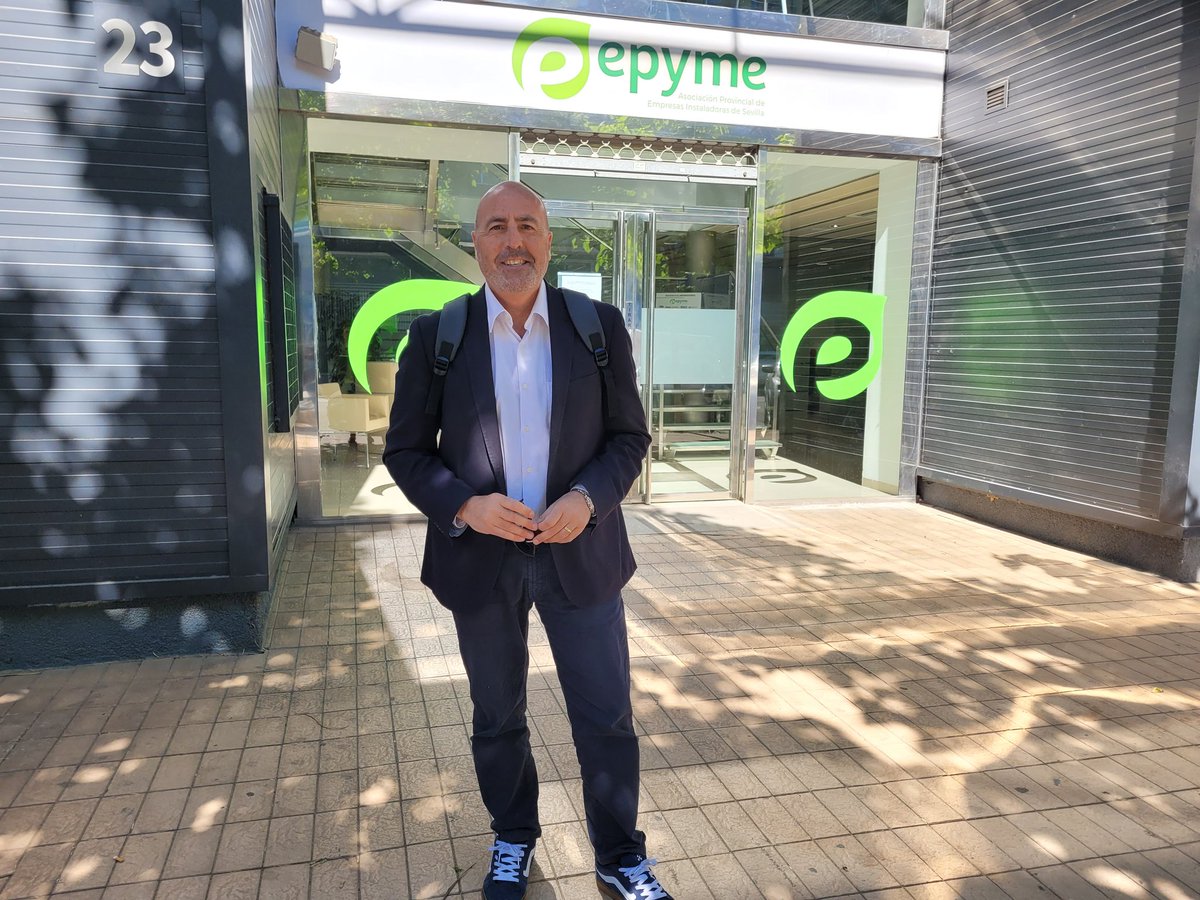 antoni_ruiz_'s tweet photo. ¡Una jornada enriquecedora en Sevilla!

Hoy tuve el privilegio de visitar @Epymesevilla en calidad de divulgador de Formación Profesional. 
Epyme es la Asociación de Empresarios Instaladores de Energías y Fluidos.
https://t.co/hoiQDqTuoC

#FormaciónProfesional #EPYME #Sevilla https://t.co/i1ZuB3fPiL