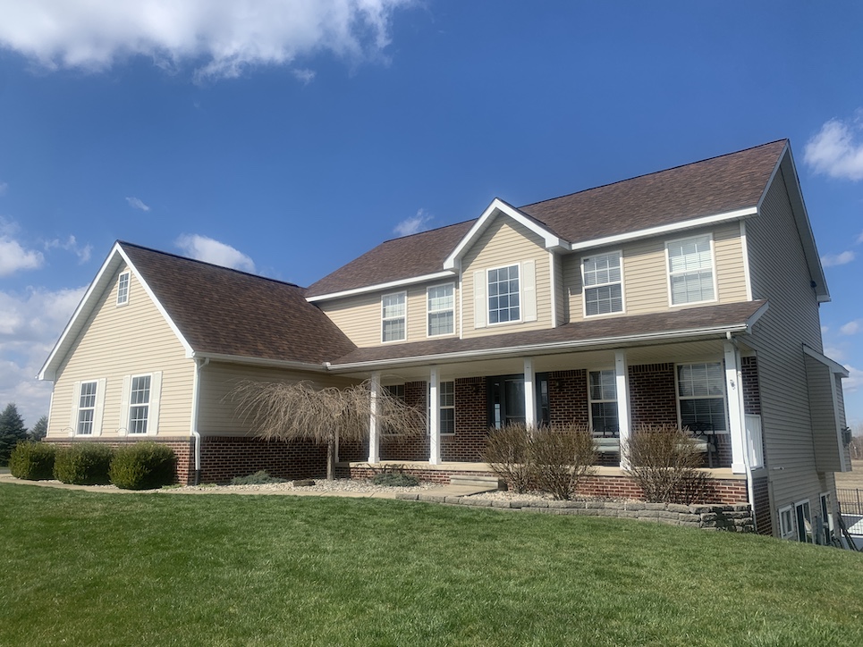 NBHD_Roofing's tweet photo. What a charming home in Dexter, MI! 🏠 We installed @OwensCorning Duration Brownwood #shingles. The rich &amp; earthy tones of this color not only provide a touch of sophistication but also exude a sense of warmth that is truly inviting. See the full project: https://t.co/6xXq7RxZlW https://t.co/sREoWCffjn