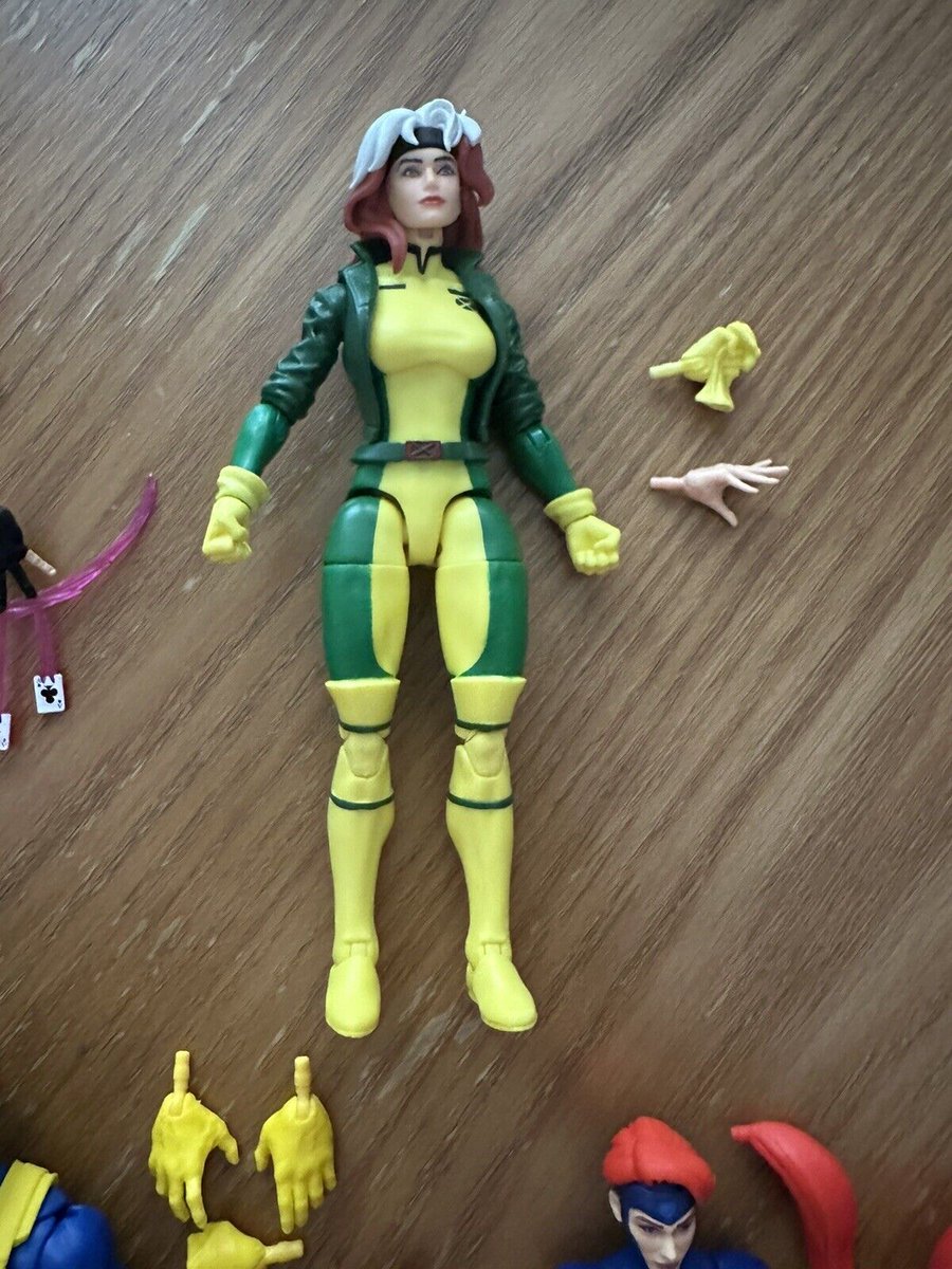 Would you display these figures or keep them in their original packaging?

X-MEN ‘97 MARVEL LEGENDS LOOSE/COMPLETE LOT (Wolverine, Cyclops, Rogue, Etc.)
🔗 ebay.com/itm/1457357247…
#RetroToys #eBay #Auction #Sponsored