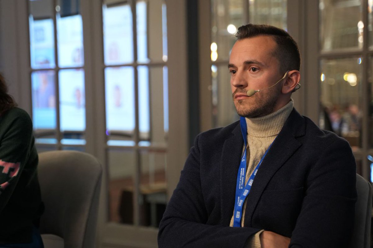 Sesión 2: Don Mario de Francisco Ruiz Responsable de Relaciones Institucionales de DAMA ESPAÑA: “El reto mayúsculo es la interoperabilidad y gob. del dato.” “Las organizaciones tienen que acostumbrarse a trabajar de una manera diferente”  #SEIS #forointeroperabilidad24 <a href="/SpainDama/">Dama_España</a>