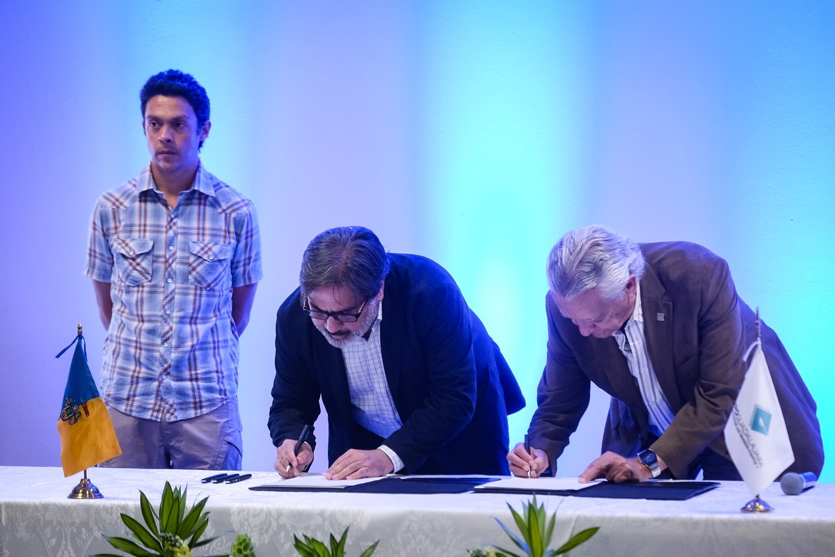 Israelgaroc's tweet image. Mientras que con el convenio de colaboración, #ExpoGuadalajara y la #Semadet actualizarán los términos de referencia enmarcados en el #PCAV para certificar eventos sustentables y posteriormente aplicarse en aquellos que se lleven a cabo en dicho recinto.