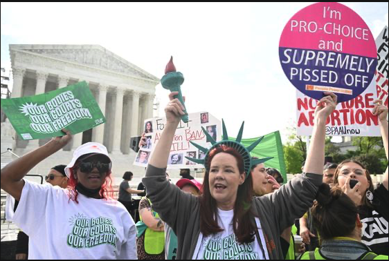 We stand behind the people supporting #ReproductiveRights and #selfdetermination

Conservative justices appear skeptical federal law requires emergency abortion care washingtonpost.com/politics/2024/…