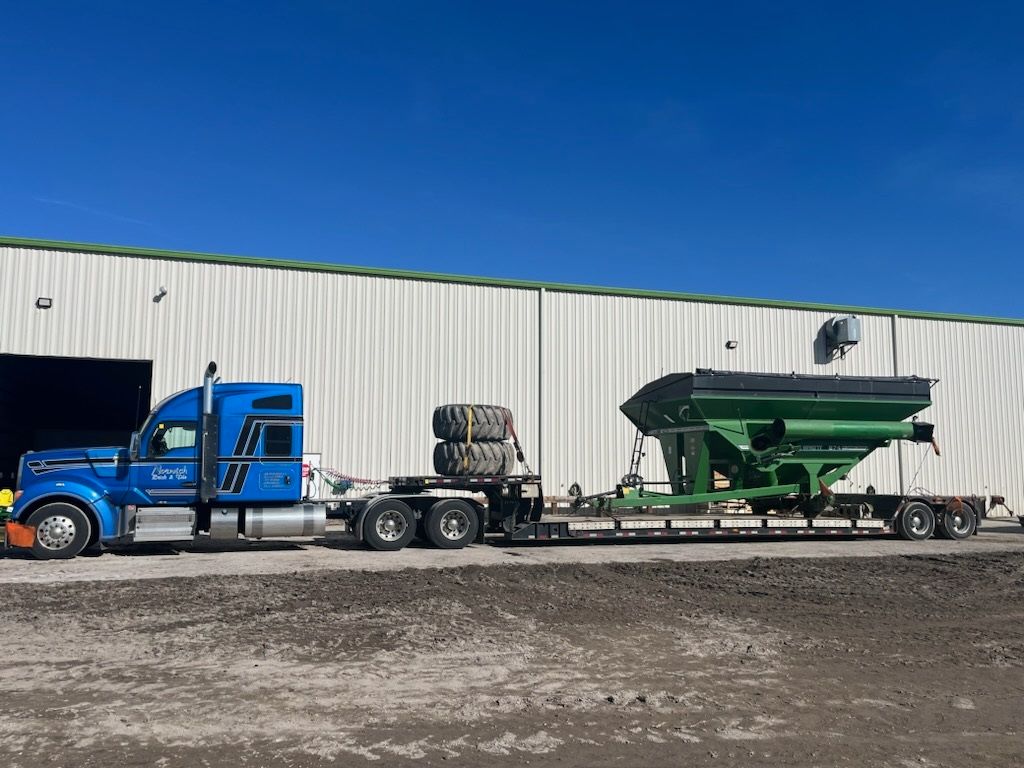Contact us for your freight moves - throughout Canada and the USA!  Flats, Step decks, RGNs and Dry vans.
#trucking #transportation #farmersfeedcities #kenworth #westernstar