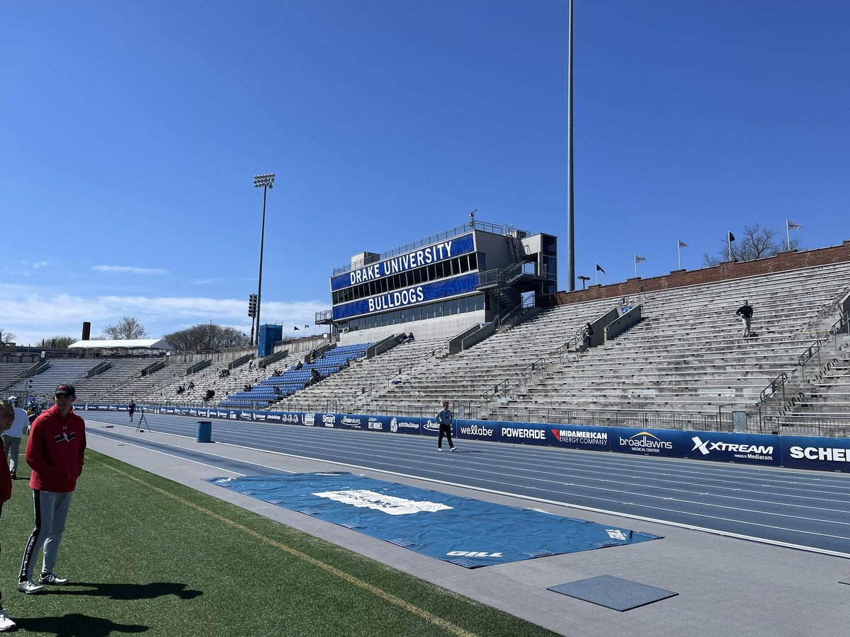 Drew Mallett starts off strong in the decathlon at the 114th Drake Relays, placing 2nd his heat in a time of 11.40 for a total of 774 into a wind of -1.1 meters per second. He currently sits 11th overall! 

#GoWild #CSContheHill #CSCWildcats