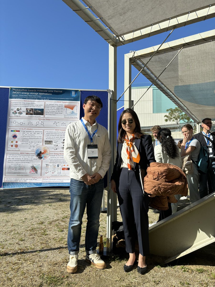 Very fantastic topic showing the novel solar energy storage molecules. <a href="/GraceGDHan/">Grace Han</a> gave a nice talk to my poster!