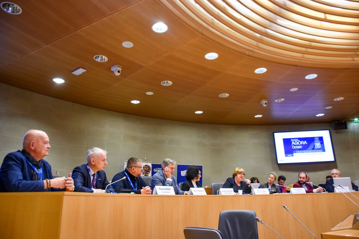 HervMoritz's tweet photo. Hier, à la @regiongrandest pour une après-midi de travail avec le #CESER sur les enjeux des #élections européennes en particulier pour les bassins de vie transfrontaliers. L'#Europe, c'est la solution ! 

Merci @cesergrandest @ME_Alsace @JEF_Strasbourg ! https://t.co/HbzJiuLas5