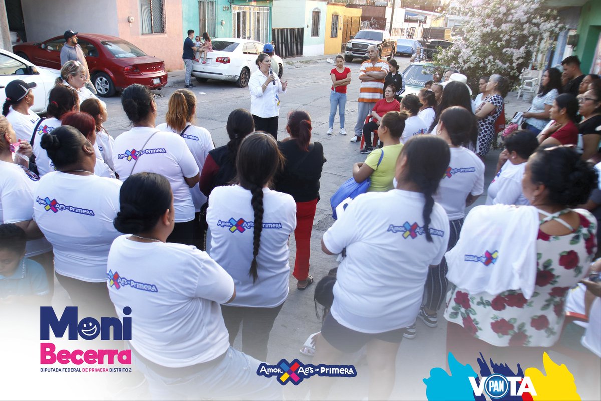 AgsMoniBecerra's tweet photo. Es por nuestra gente, que seguiremos avanzando para mantener un #DistritoDePrimera, pues cada ciudadano y ciudadana merece mayores oportunidades, para lo cual trabajamos #MuyBien, cada día.
#DiputadaDePrimera
#FuerzaYCorazónXMéxico
#Vota2DeJunio https://t.co/6SZoDmhAhW