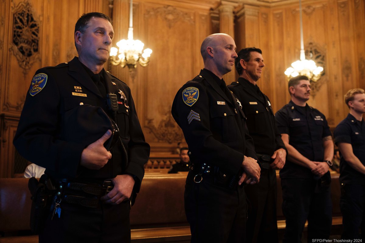 The SFPD Marine Unit was recently recognized by the @sfbos for their valiant efforts in rescuing four individuals who were aboard a capsized vessel. With the assistance of @USCGNorCal, all four victims were transported to a hospital for non-life-threatening injuries. Well done!