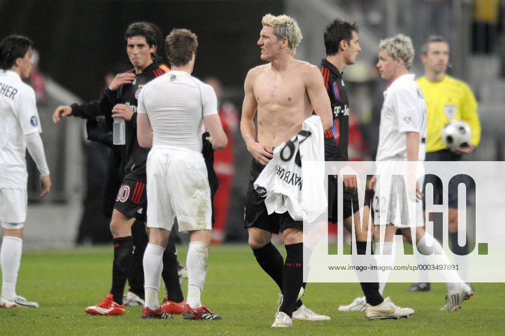 Always did wonder who ended up with Bastian Schweinsteiger’s shirt after the mauling in Munich. Now I know.

<a href="/Teddymaybs/">Alan maybury</a>