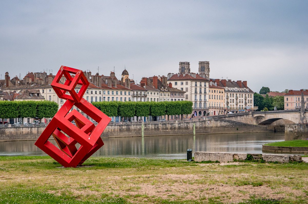 Dematerialization is increasingly used in our daily live, but its benefits and drawbacks are often unknown. To learn more about this process, join a Staff Week organized at the @univbourgogne 'Going paperless at university'. 📅 Sign up before 28 April: forthem-alliance.eu/media/events/d…