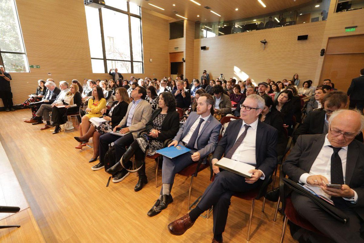 Encargado de Negocios a. i. de la UE en Chile, @QWeiler, participó en la inauguración del Seminario Internacional Empleos Verdes - Competencias Laborales para la Transición Justa organizado por @ChileValora con apoyo de @EUrosociAL.