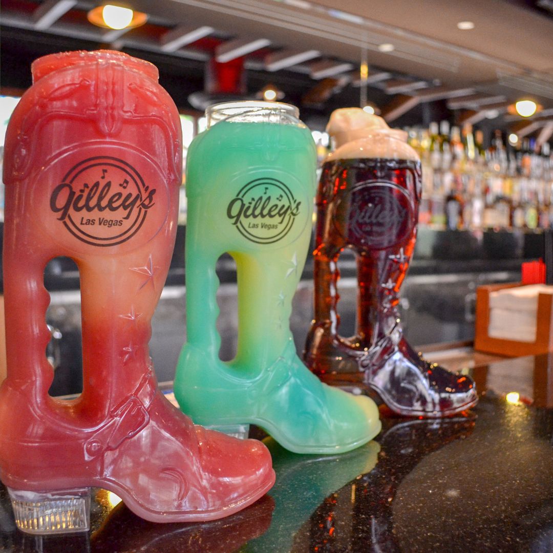 Kick it up with a frozen cocktail in a Gilley’s boot 👢🍹🤠 #frozencocktail @TIgilleys #margarita #treasureislandlasvegas