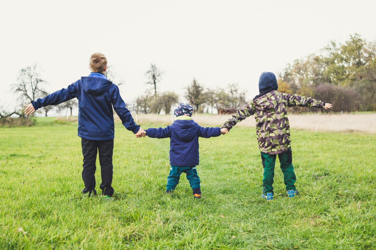 Non medicated treatments for depression in kids include exercise, healthy eating and limiting processed sugar. Help kids relax in the evening so their minds and bodies can wind down. Salma Sultana Khan, founder of ZingTality @mssalmakhan Listen back: voiceofislam.co.uk/drive-time/