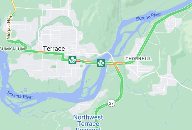 ⚠️UPDATE - #BCHwy16 Vehicle incident at Lakelse Ave has the westbound lanes blocked at the roundabout. Lakelse Ave lanes are also blocked at the roundabout. Heavy wrecker is on scene. Please watch for traffic control and pass with caution. Expect major delays. #TerraceBC
