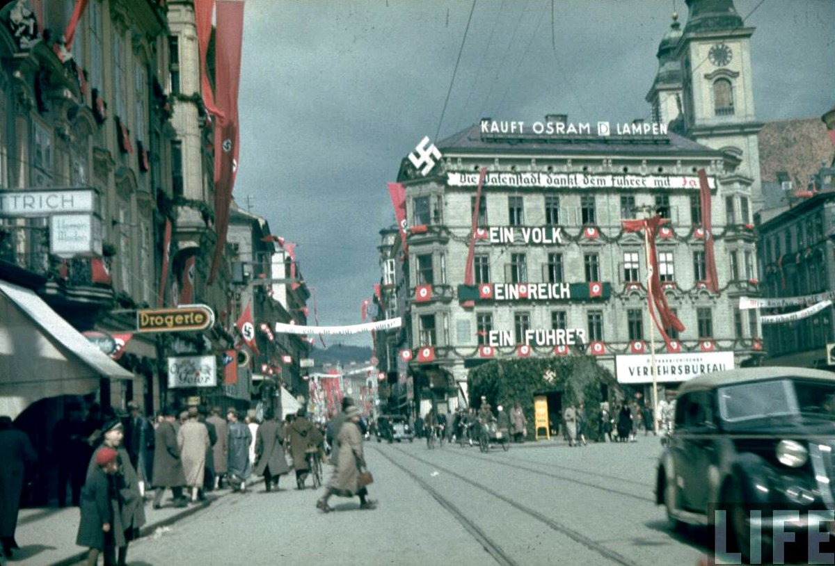'Один народ, одна страна, один фюрер'. Три в одном, прусская весна. Линц, Австрия, март 1938-го г.